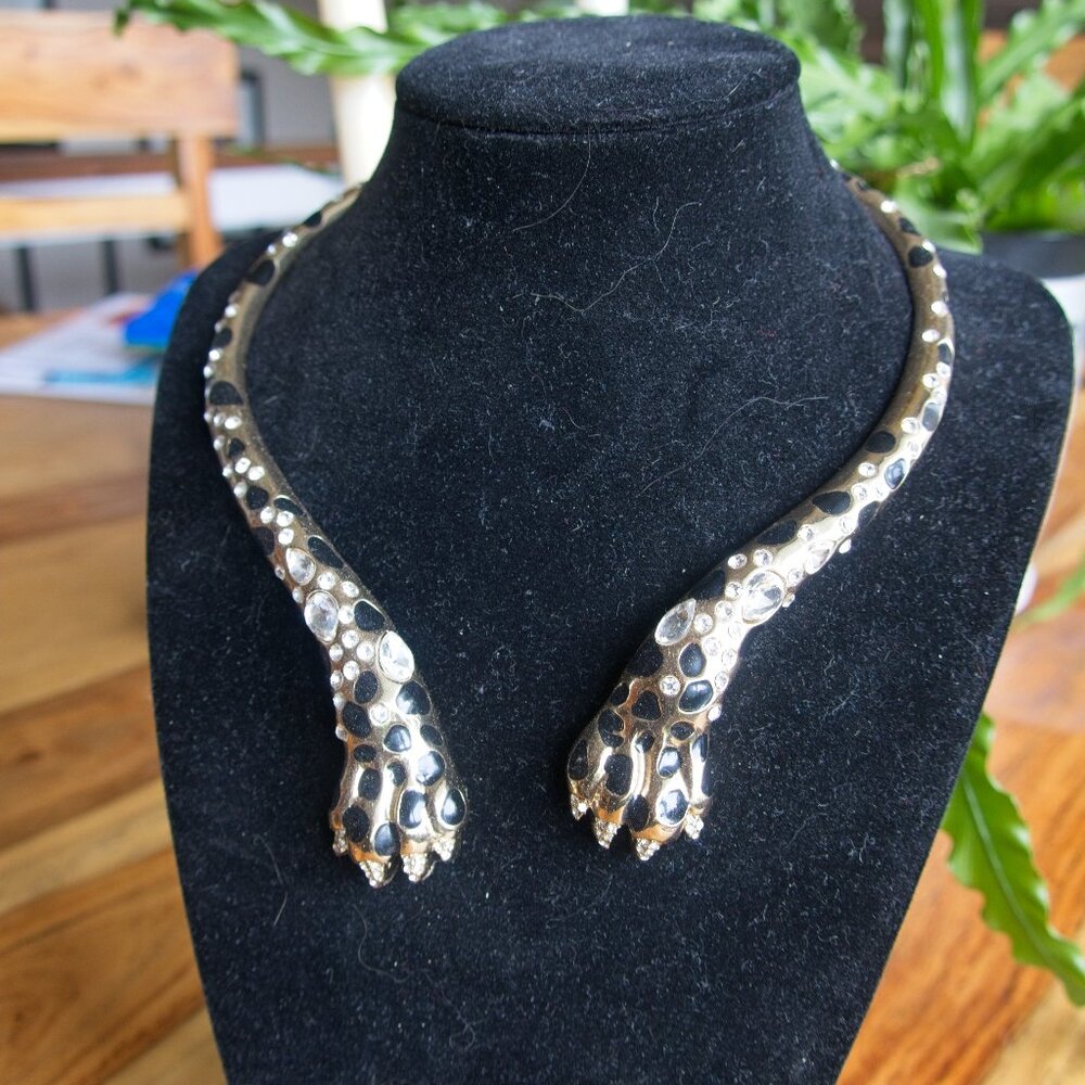 BETSY JOHNSON claw choker